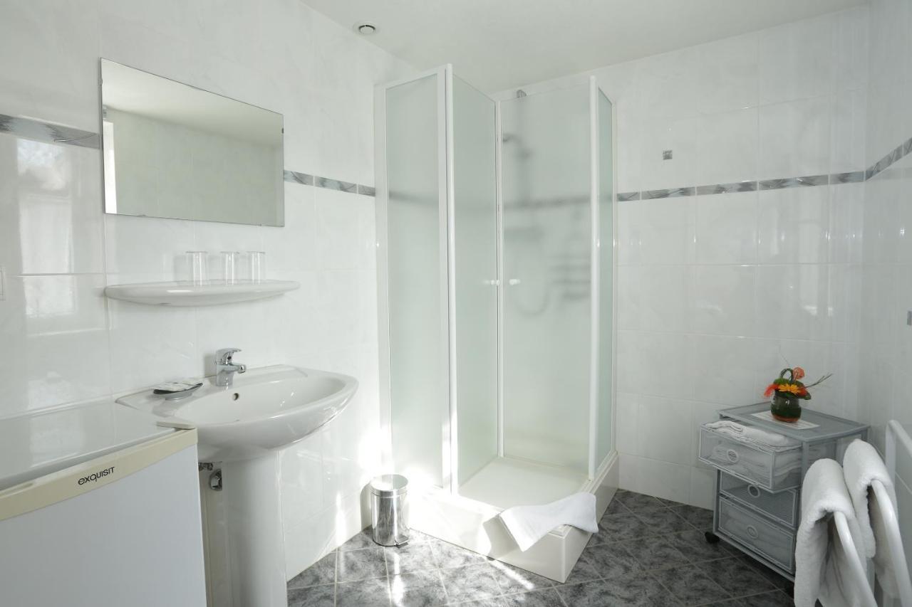 Sylvie Fahrer Et Fils Bed & Breakfast Saint-Hippolyte  Bagian luar foto