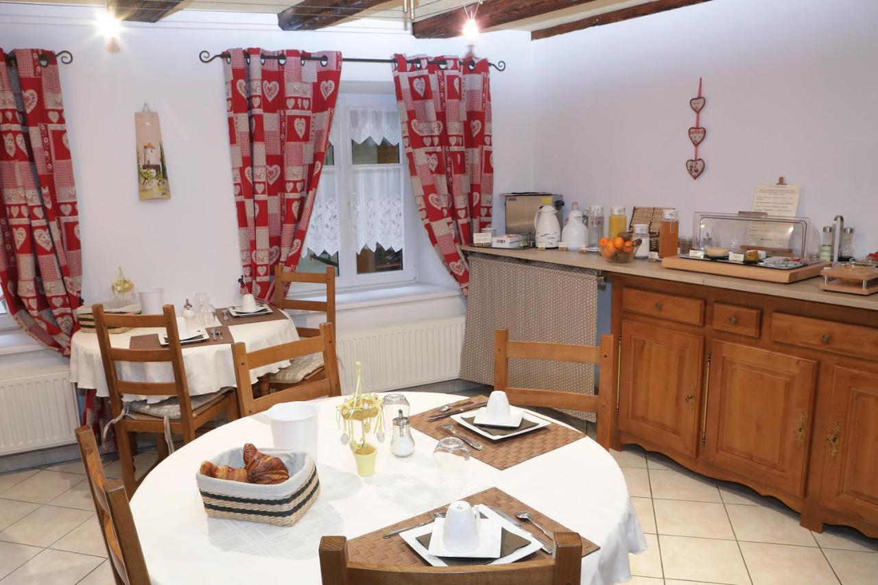 Sylvie Fahrer Et Fils Bed & Breakfast Saint-Hippolyte  Bagian luar foto